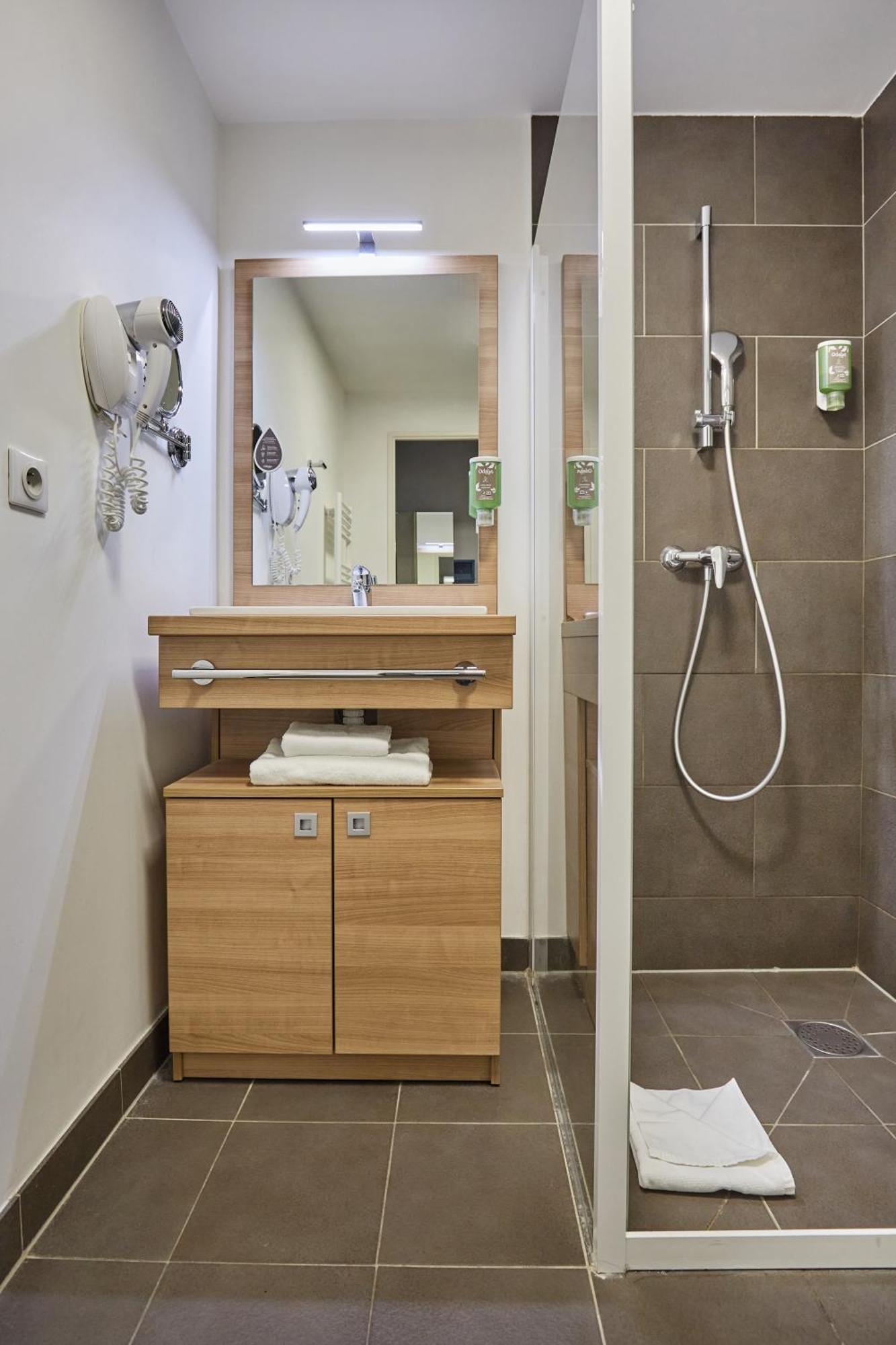 Appart'Hotel Odalys City Campus - Paris Rueil Malmaison Dış mekan fotoğraf