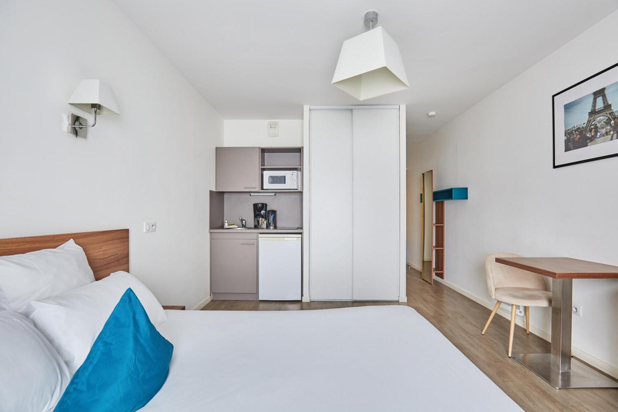 Appart'Hotel Odalys City Campus - Paris Rueil Malmaison Dış mekan fotoğraf