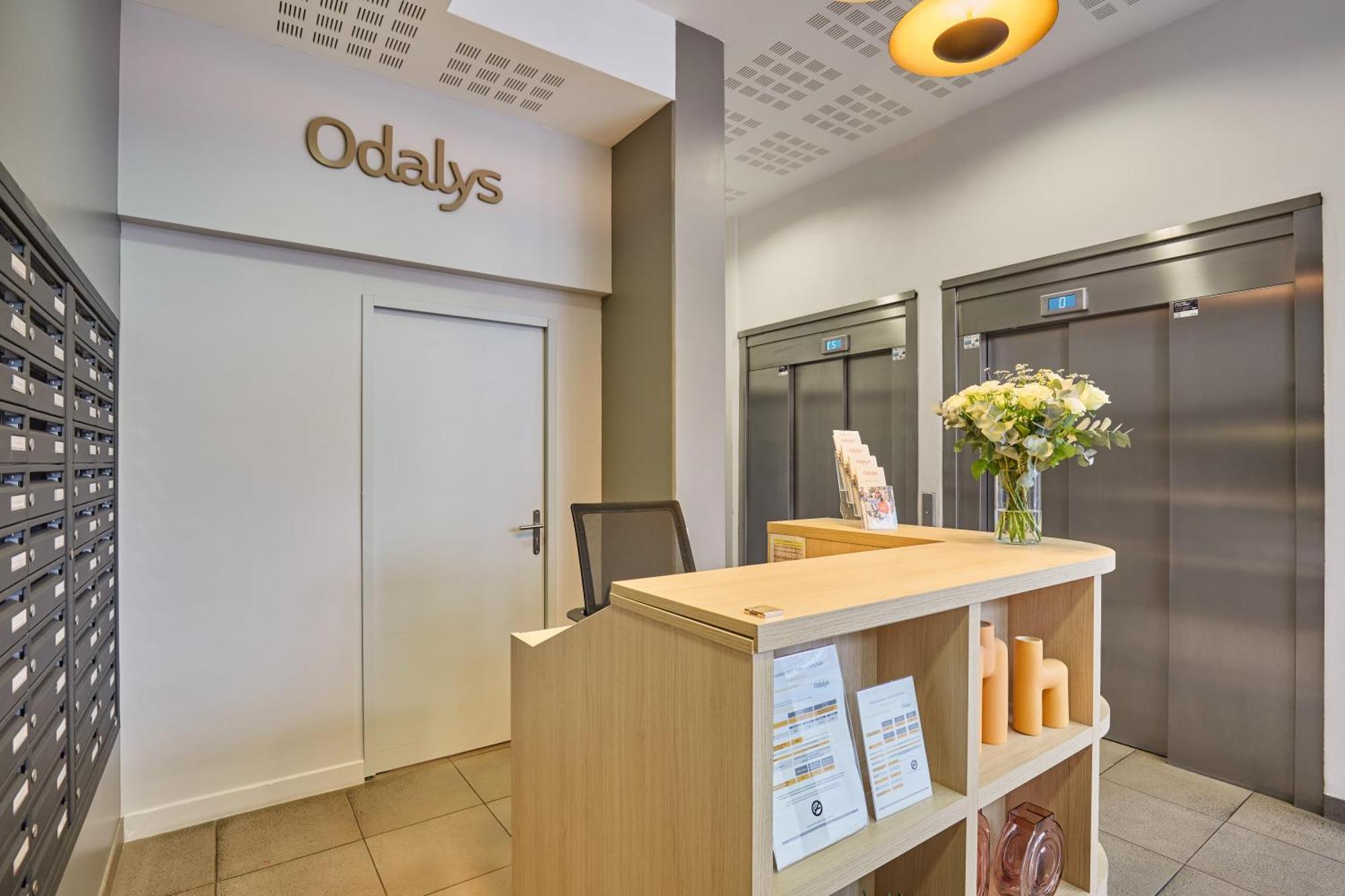 Appart'Hotel Odalys City Campus - Paris Rueil Malmaison Dış mekan fotoğraf