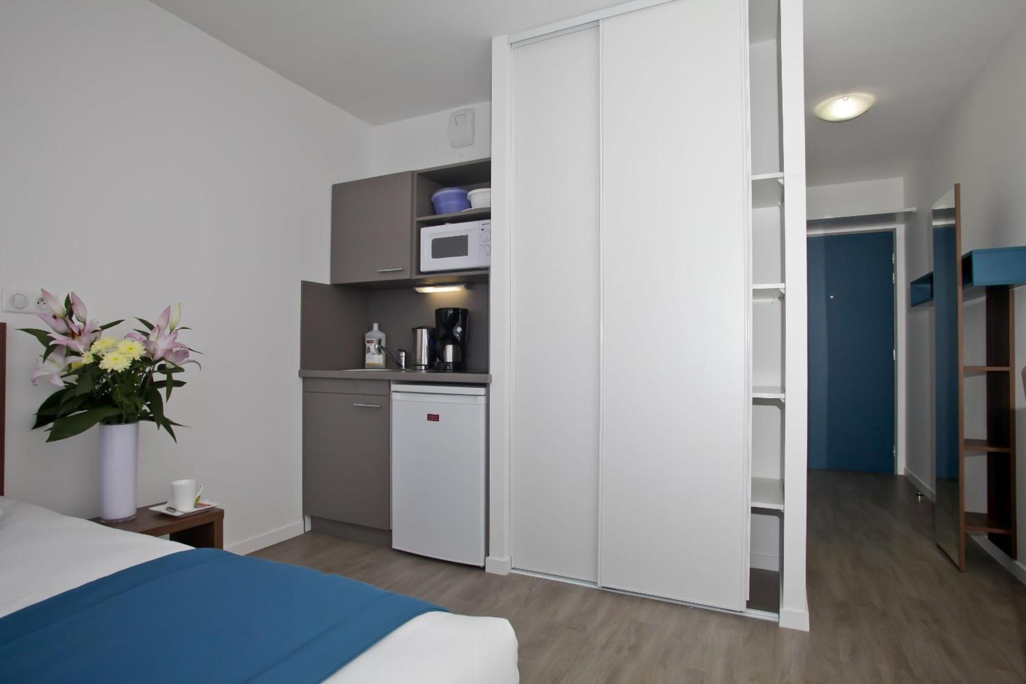 Appart'Hotel Odalys City Campus - Paris Rueil Malmaison Dış mekan fotoğraf